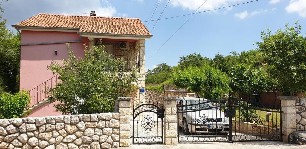 Apartments Roses Dobrinj Exterior photo