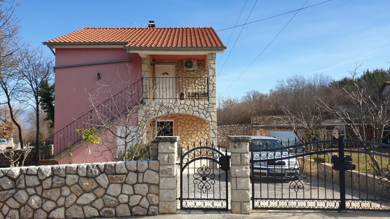 Apartments Roses Dobrinj Exterior photo